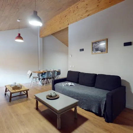 6-person With Pool Apartamento